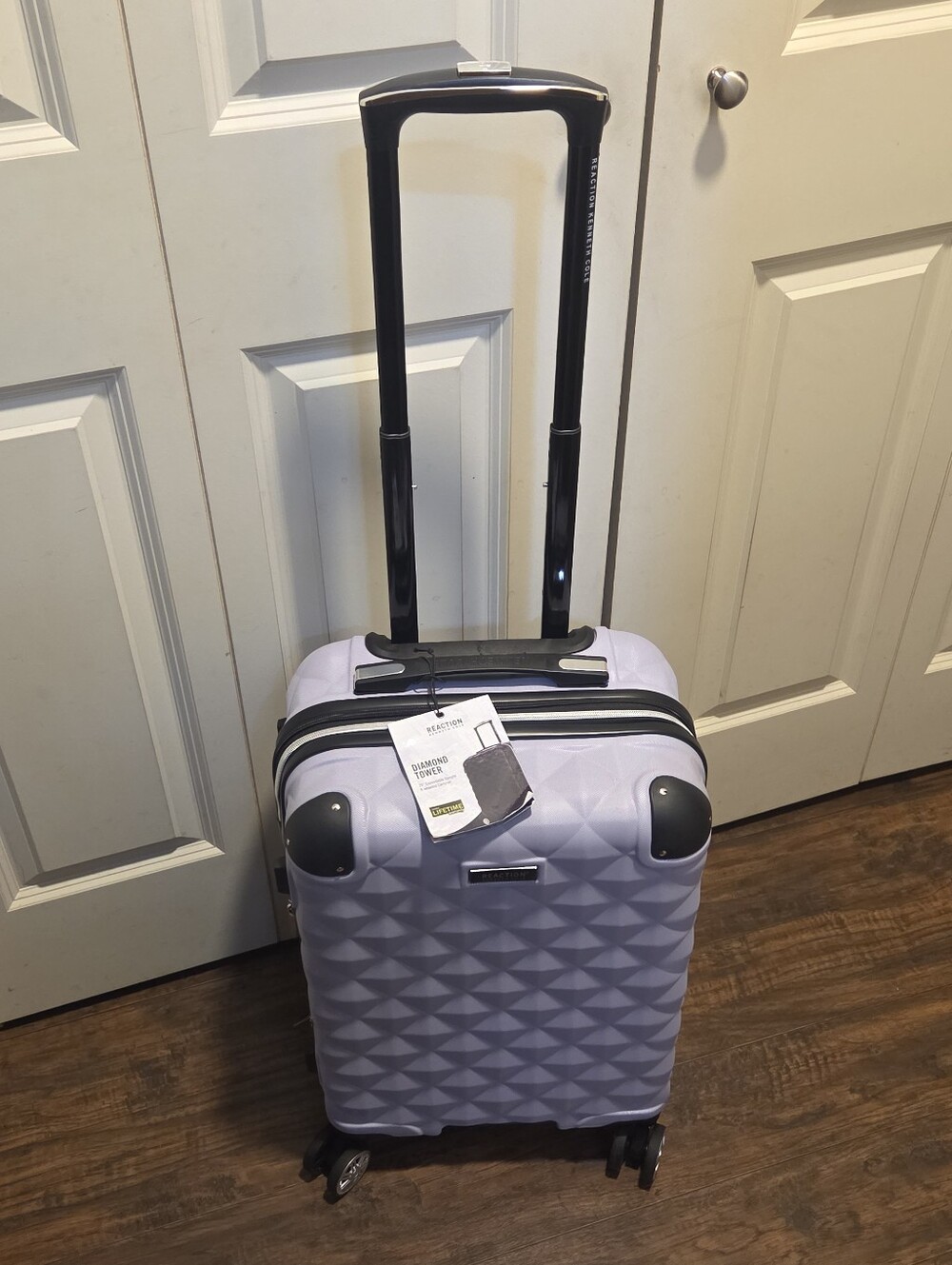 Kenneth Cole Diamond Tower 20" Hardside Spinner Suitcase Roller Lavender